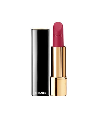 Бархатистая губная помада Rouge Allure Velvet  оттенок La Merveilleuse 2326 руб.
