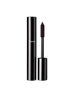 Объемная тушь для ресниц Le Volume de Chanel оттенок Rouge Noir 2272 руб.