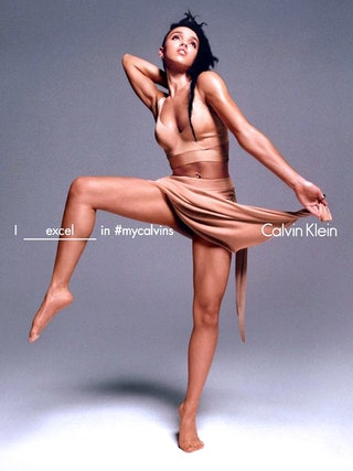 FKA Twigs в весеннелетней кампании Calvin Klein.