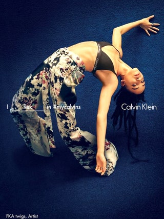 FKA Twigs в весеннелетней кампании Calvin Klein.