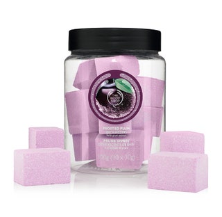Шипучая соль для ванны «Зимняя слива» The Body Shop