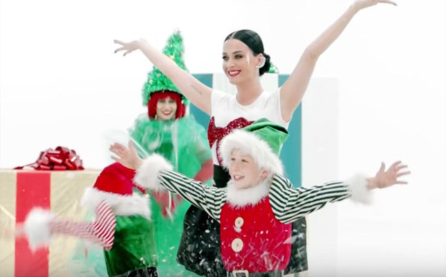 Happy  Merry Кэти Перри в рождественском видео HM