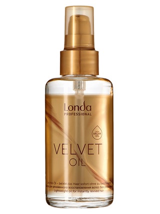 Против секущихся кончиков и для ослабленных волос Londa Professional  Velvet Oil 650 руб. В составе масляни стого...