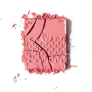 Румяна­ Rose Aux Joues 01 Morning Rose 2600 руб. Guerlain