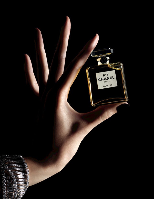 Премьера новогодних миниароматов Chanel № 5 и № 5 Eau Premiere