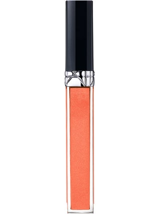 Блеск для губ Rouge Brillant от Dior оттенок Victoire. Насыщенного апельсинового цвета в тюбике бояться не стоит — на...