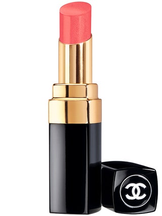 Помадаблеск Rouge Coco Shine от Chanel оттенок Intrpide. Розовая помада с легким блеском аккуратно ложится на губы не...