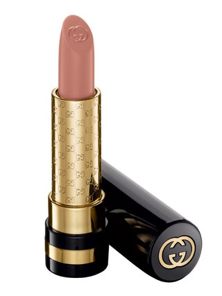 Помада  MoistureRich Lipstick от Gucci оттенок Cipria. Эта помада немного осветлит ваш натуральный цвет губ тем самым...