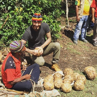 Дэвид Бекхэм в Папуа — Новой Гвинее