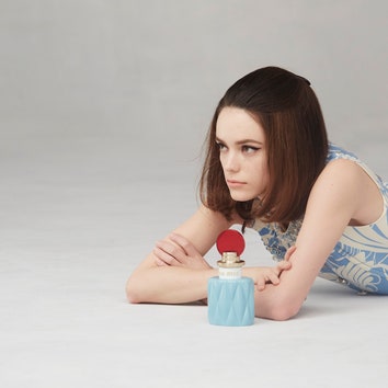 Звезда «Нимфоманки» Стэйси Мартин в рекламной кампании дебютного аромата Miu Miu