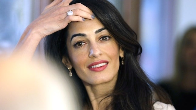 Амаль Клуни решила не носить кольцо с которым Джордж просил руку и сердце