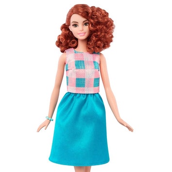 Ничто человеческое не чуждо: куклу Barbie выпустили в размере plus-size