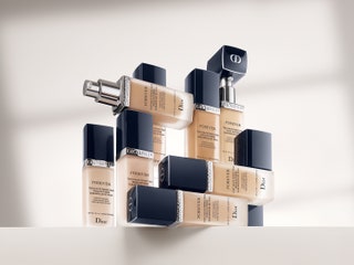 Тональный флюид Diorskin Forever Dior