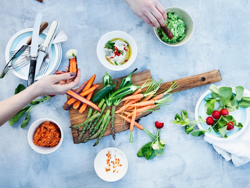 Питание при сухой коже какие продукты должны входить в ежедневный рацион | Allure