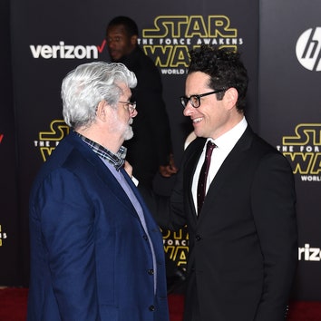 «Звездные войны: Пробуждение силы»: два поколения актеров на премьере в Голливуде