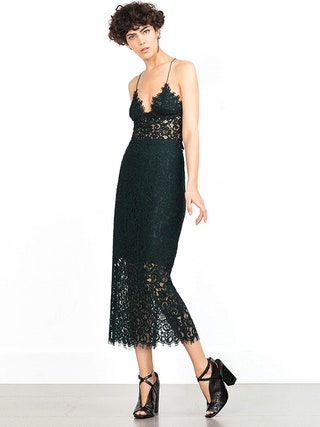 Zara юбкакарандаш с кружевом 2799 руб. и топ с кружевом 2599 руб.
