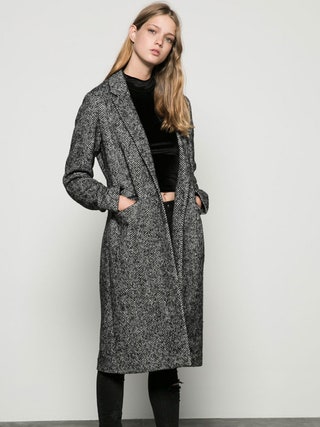 Bershka длинное шерстяное пальто 4999 руб.