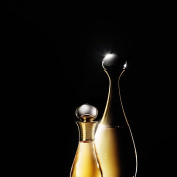 Шарлиз Терон представила эссенцию Dior J’adore Touche de Parfum