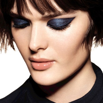 Синяя пыль: коллекция макияжа Blue Rhythm от Chanel