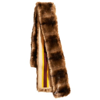Шарф из искусственного меха 10 700 руб. Hilfiger Collection