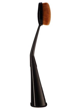 Кисть для тона Caylin Cailyn O Wow Brush 2400 руб. Такой кистью  суперплотной и бархатной на ощупь  приятно даже просто...