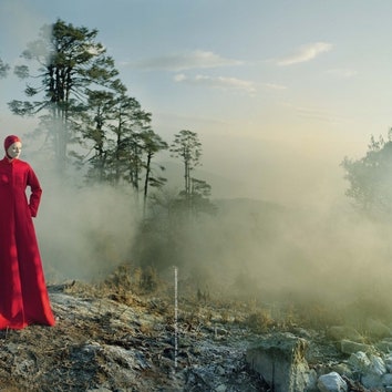 Red in Vogue: коллекционный номер российского журнала Vogue