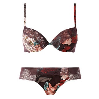 Бюстгальтер 2399 руб. и трусы 1199 руб. все Intimissimi.