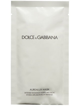 Увлажняющая Dolce  Gabbana Aurealux 10 425 руб. за упаковку . Эластичная тканевая маска с серицином шелка экстрактом...