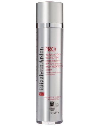 Антивозрастной лосьон  с тонирующим эффектом Elizabeth Arden Pro Triple Action Protector Broad Spectrum SPF 50 6637 руб....