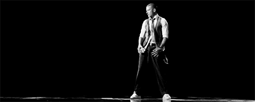 Простые движения лучшие танцы знаменитых мужчин в музыкальных видео