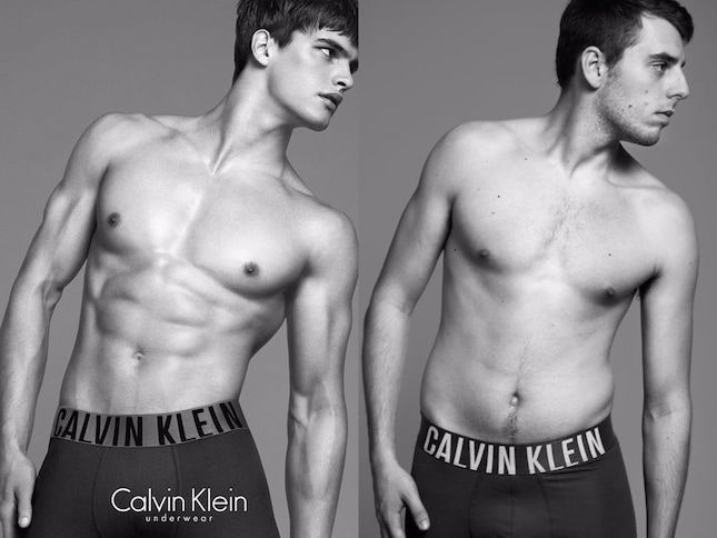 Изображая Бога обычные парни в пародии на рекламу Calvin Klein