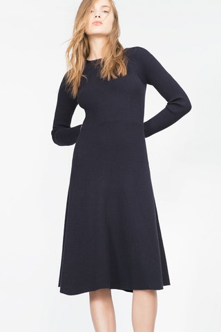 Zara платье Aсилуэта 3999 руб.