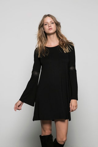 Bershka платье с длинными рукавами 1599 руб.