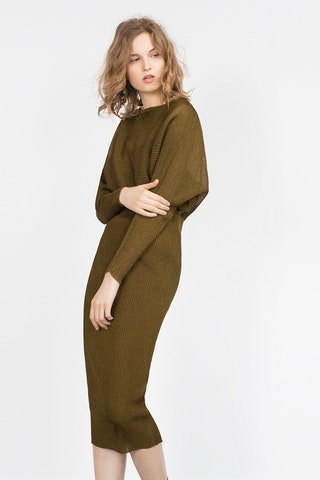Zara плиссированное платье 6999 руб.