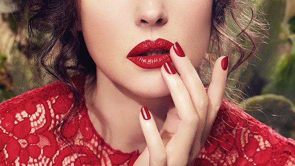 Лучшие лаки для ногтей бордового цвета от Givenchy Orly Christina Fitzgerald Lancôme | Allure