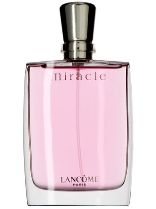 Lancôme  EDP Miracle 50 мл 4299 руб. Давно ставший летней классикой запах личи и белых цветов.