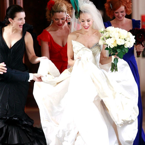 Три подружки невесты делят один большой член на свадьбе вчетвером (pov)