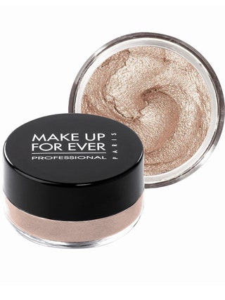Тени Aqua Cream Make Up For Ever. Благодаря комфортной текстуре и завидной стойкости тени держатся на веках весь день не...