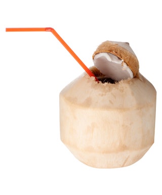 Cocoface свежий кокос  3900 руб.  за коробку . Идеальный  напиток для лета освежает бодрит и увлаж­няет кожу изнутри