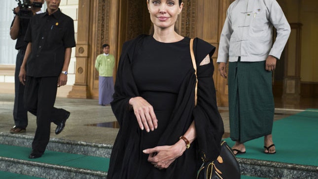 С миром пришла миссия Анджелины Джоли в Мьянме