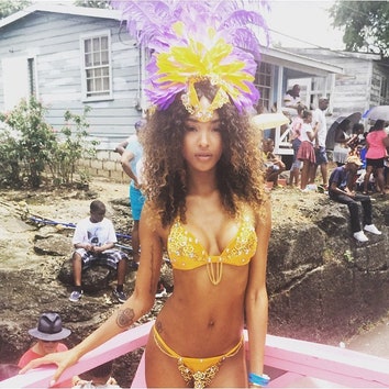 Crop Over 2015: Рианна танцует тверк во время карнавала на Барбадосе