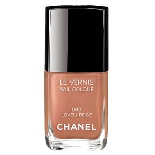 Лак для ногтей Le Vernis 663 Lovely Beige 1694 руб. Chanel