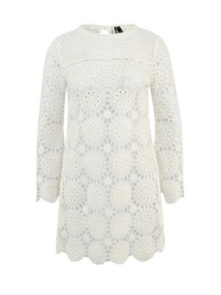 Платье Topshop 6890 руб. Маленькое белое платье любого кроя и фасона можно взять с собой на пляж или носить в городе...