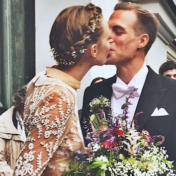 Модель Фрида Густавссон вышла замуж в платье Valentino