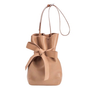 Кожаная сумка 53 700 руб. Jimmy Choo.