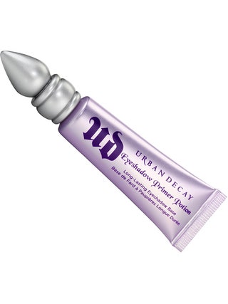 Основа под тени Urban Decay. Этот праймер способен справиться даже с самой жирной кожей век и самыми нестойкими тенями....