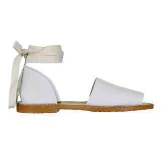 Кожаные сандалии 3499 руб. Topshop.