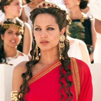 10 самых сексуальных ролей Анджелины Джоли