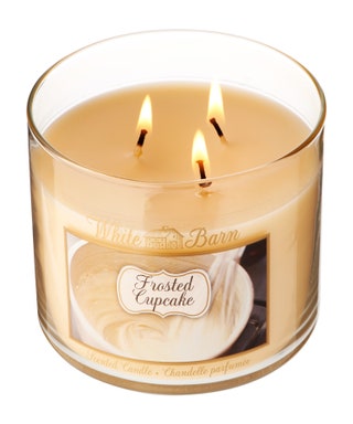 Bath  Body Works свеча Frosted Cupcake 890 руб.