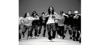 2007 Мы осваивали хипхопдви­жения и танцевали «как парни» под клип Сиары Like a Boy.